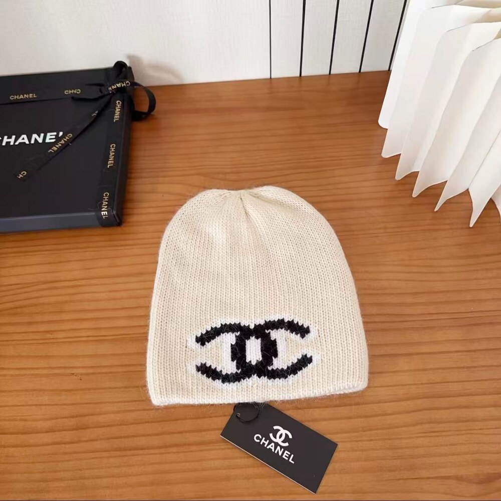 Chanel CC Logo Cashmere Knit Beanie